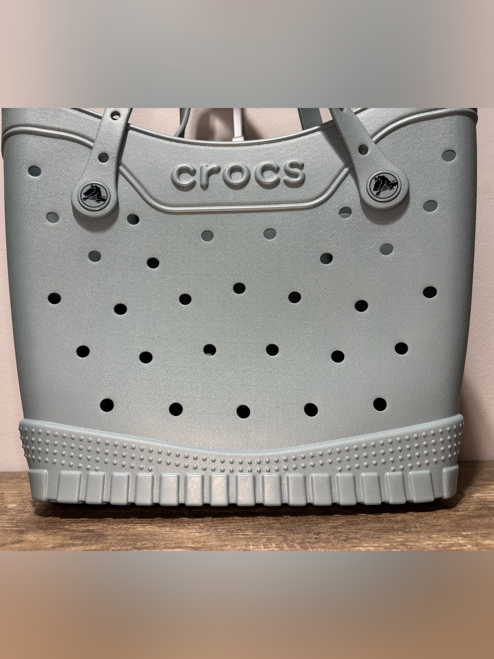 Crocs Classic Medium Tote - Picture 7 of 12
